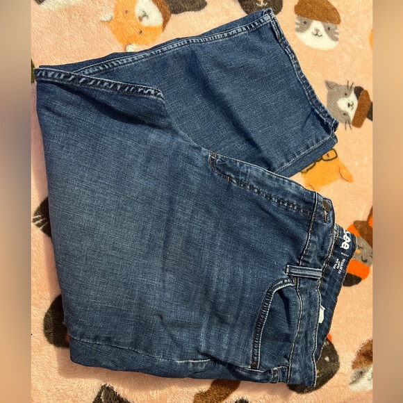 Lee capris - Picture 1 of 3